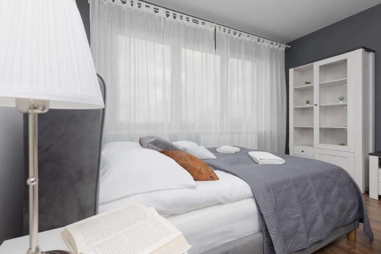 Comfy & Trendy Studio Apartment Warsaw Wola By Noclegi Renters