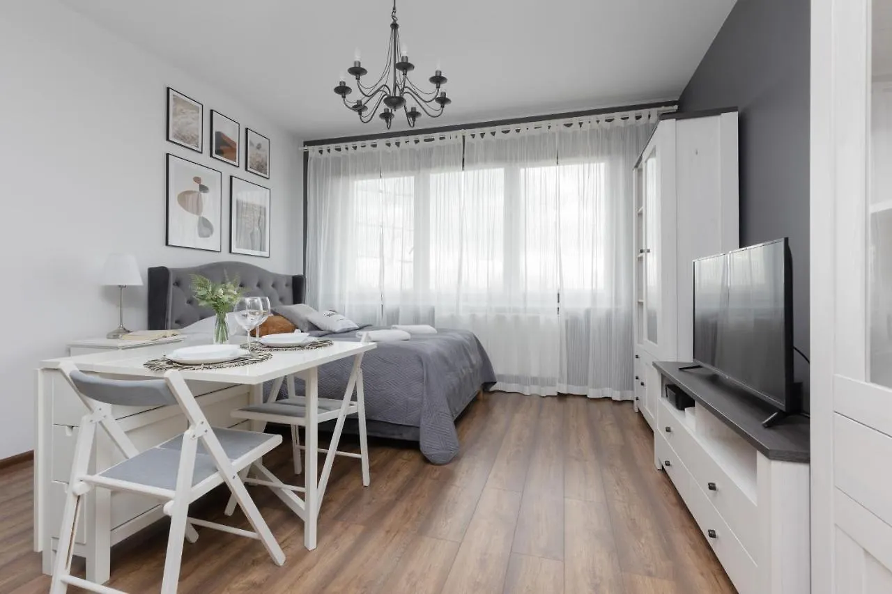 Comfy & Trendy Studio Apartment Warsaw Wola By Noclegi Renters